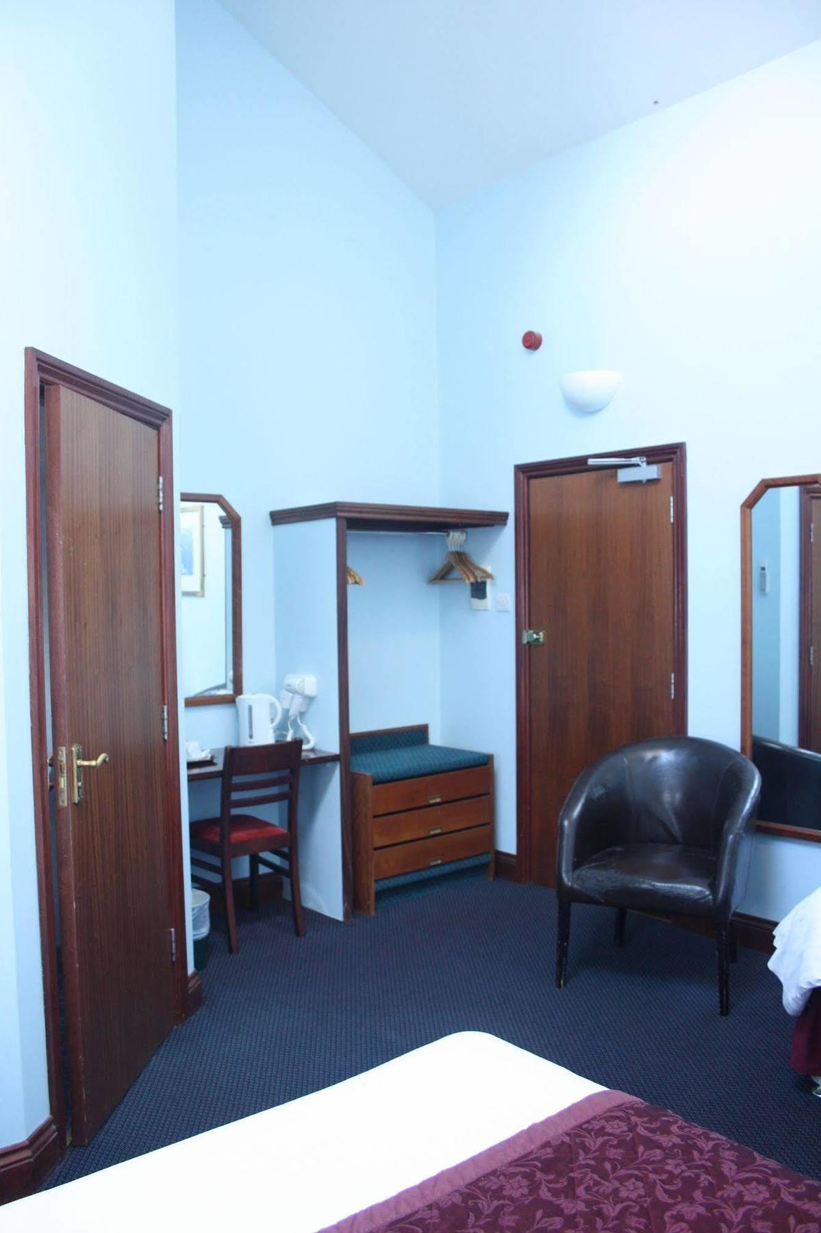 Kings Paget Hotel West Drayton  Eksteriør bilde
