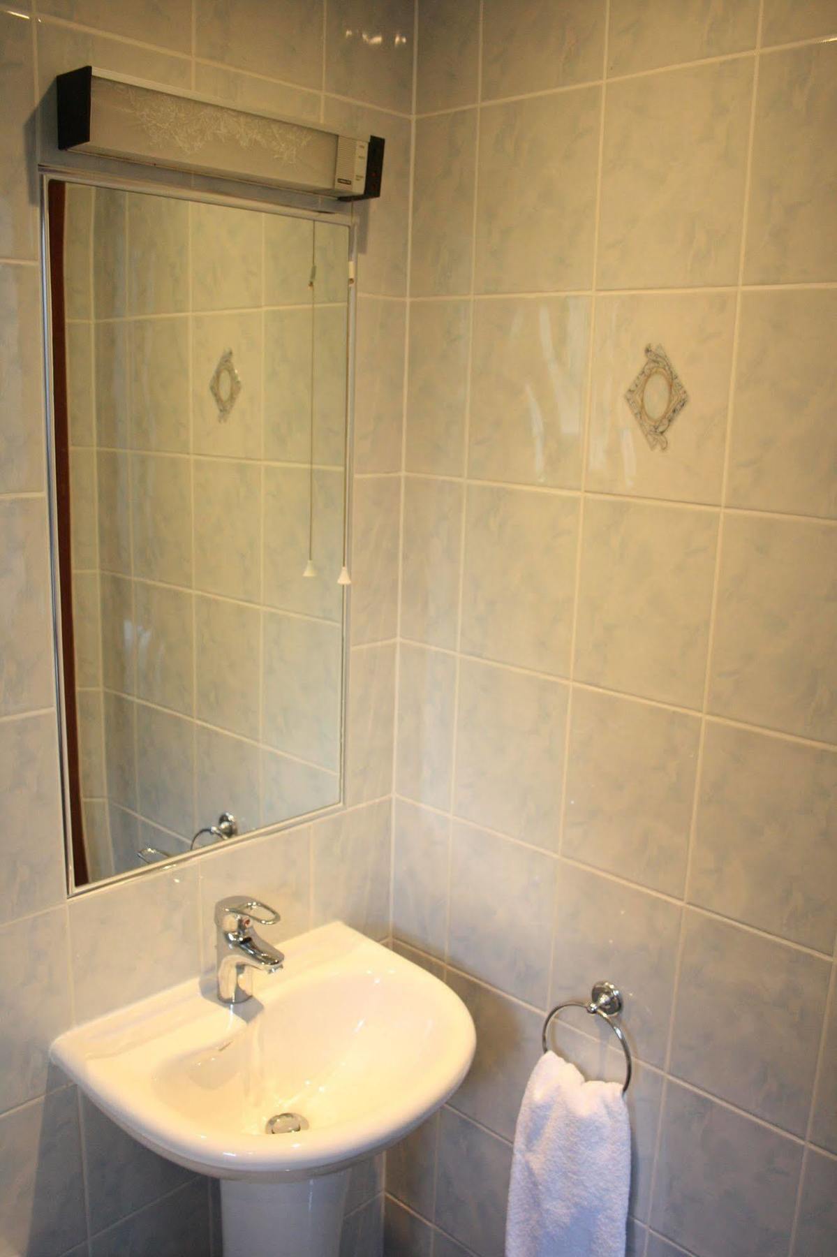 Kings Paget Hotel West Drayton  Eksteriør bilde