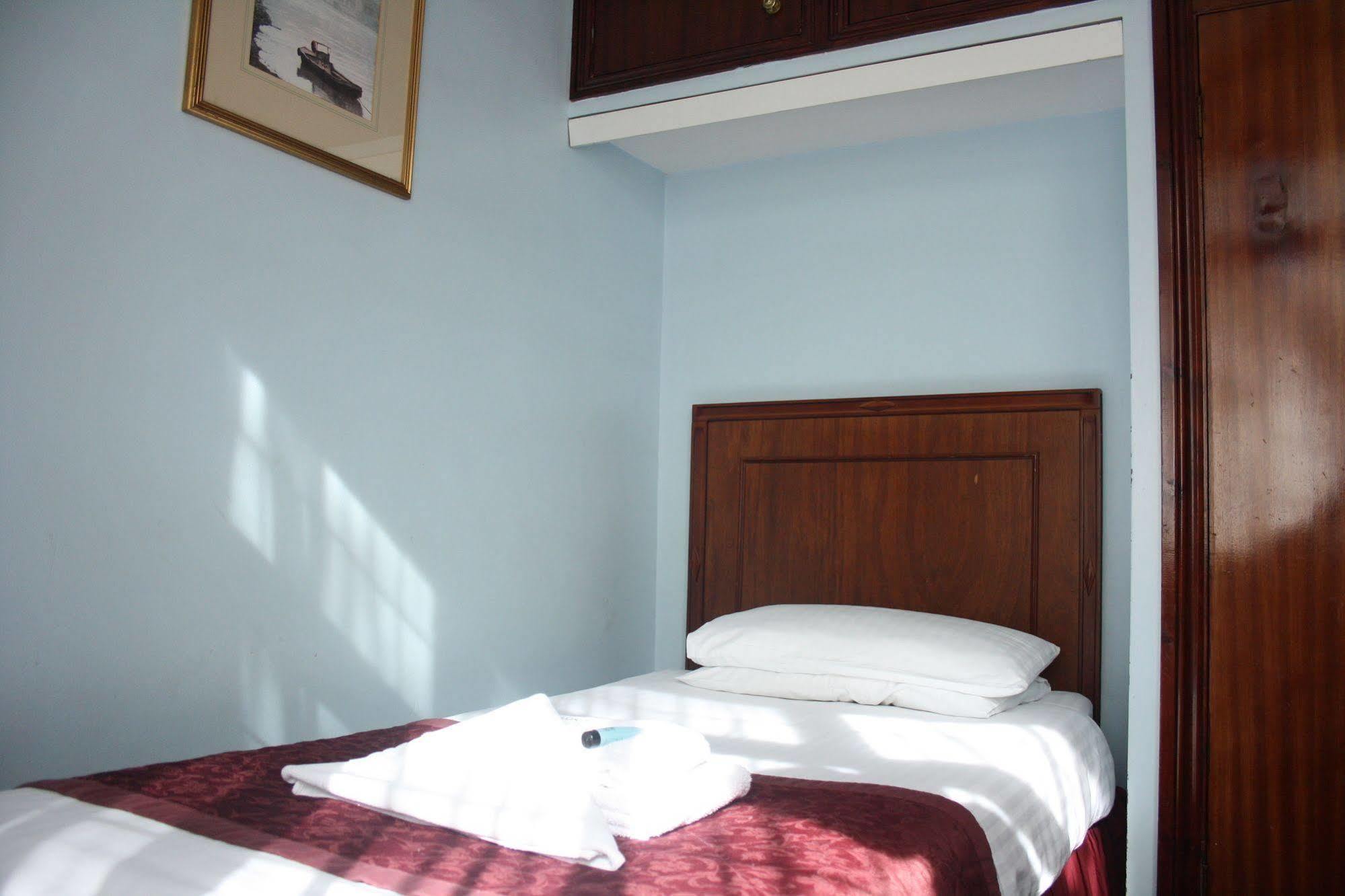 Kings Paget Hotel West Drayton  Eksteriør bilde