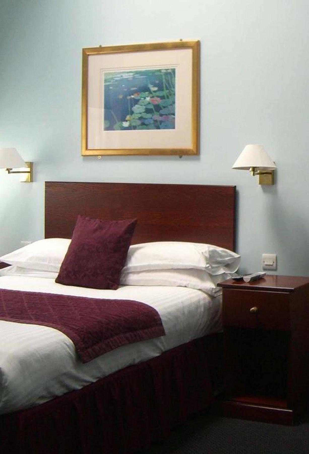 Kings Paget Hotel West Drayton  Eksteriør bilde